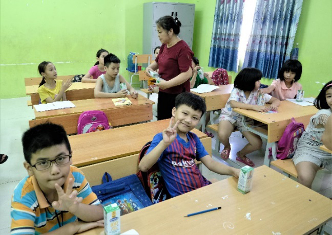 Vinamilk mang niềm vui uống sữa đến với trẻ em H&agrave; Nội th&ocirc;ng qua Quỹ sữa Vươn cao Việt Nam  - Ảnh 6.