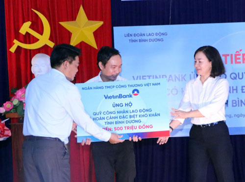 Bình Dương: 500 triệu đồng ủng hộ Quỹ Hỗ trợ công nhân lao động