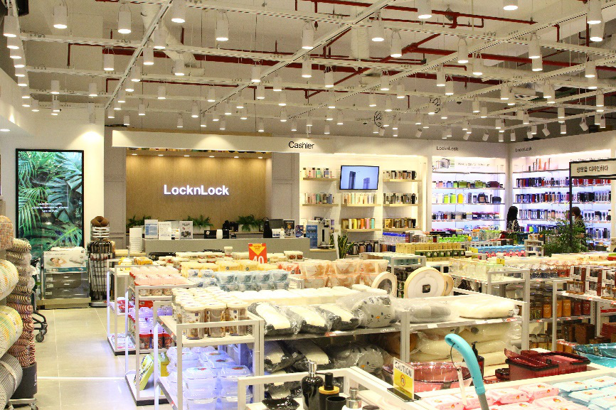 Cửa hàng Lock&Lock – Crescent Mall mở cửa trở lại với diện mạo mới