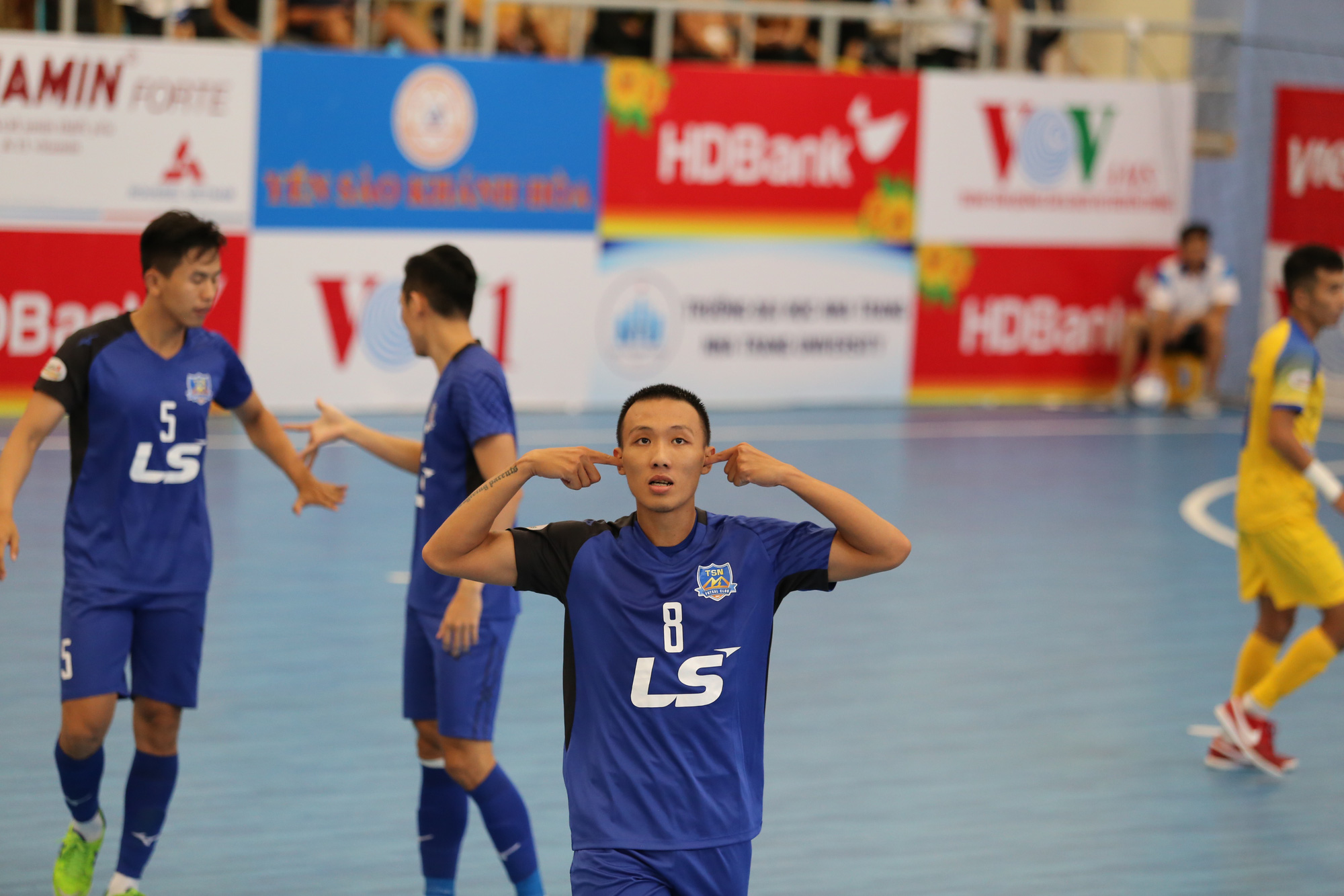 Đ&aacute;nh bại chủ nh&agrave;, Th&aacute;i Sơn Nam gi&agrave;nh ng&ocirc;i đầu bảng VCK Futsal HDBank VĐQG 2020 - Ảnh 2.