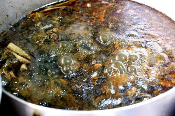 B&uacute;n mắm cua thối Gia Lai, nghe t&ecirc;n &ldquo;bốc m&ugrave;i&rdquo; nhưng ăn cực ngon - Ảnh 4.