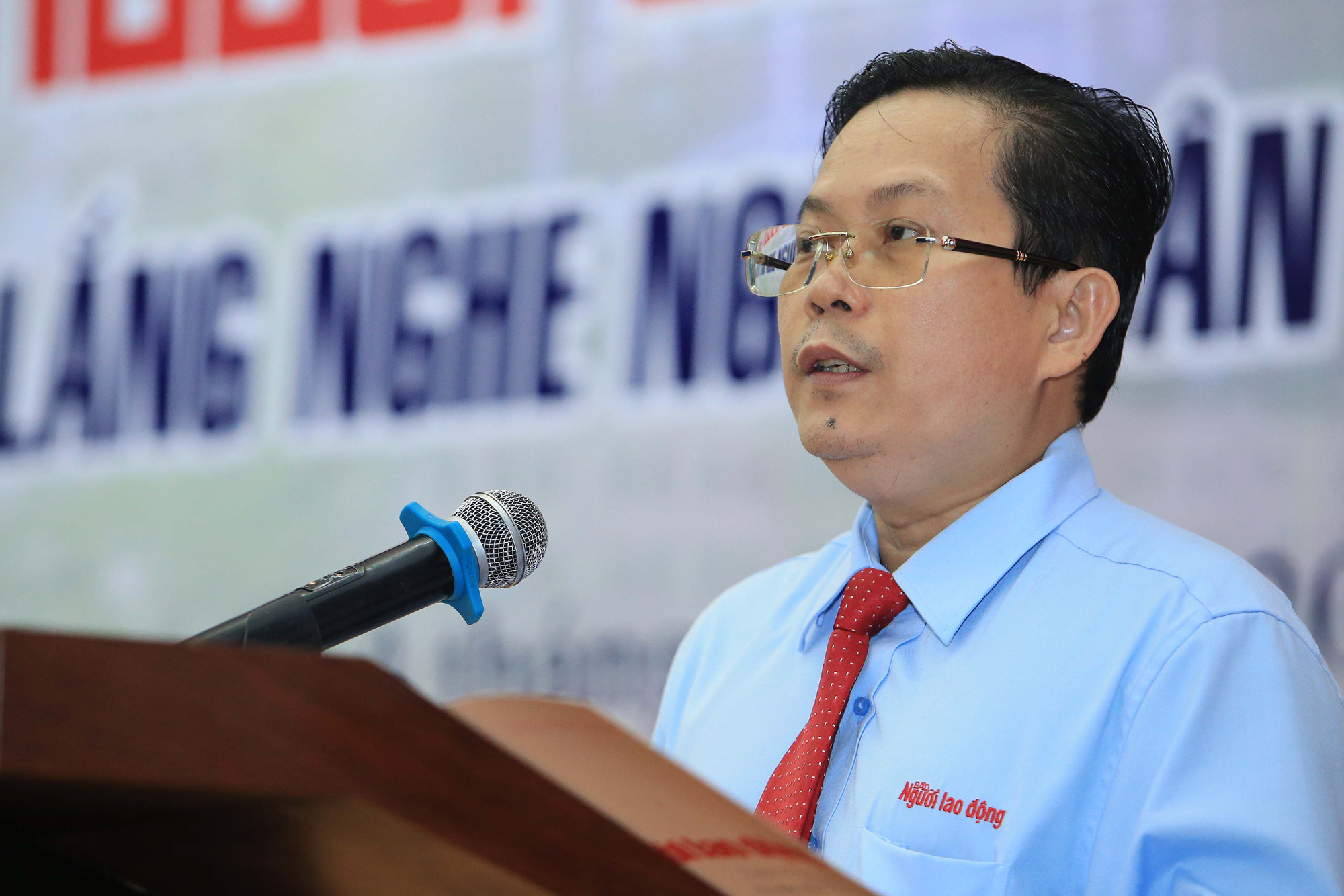 To&agrave;n cảnh lễ trao giải cuộc thi Lắng nghe người d&acirc;n hiến kế của B&aacute;o Người Lao Động - Ảnh 1.