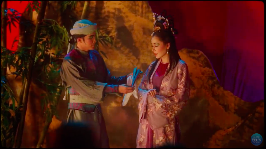 Làm MV cải lương "Cung đàn vỡ đôi", Chi Pu được khen ngợi