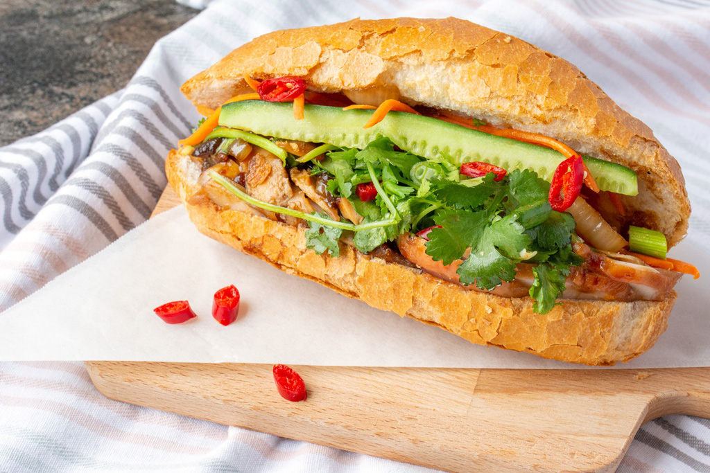 Ăn g&igrave; khi bạn chỉ c&oacute; một ng&agrave;y ở Huế? - Ảnh 6.