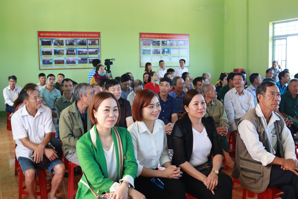 H&agrave;ng trăm người bức x&uacute;c tại buổi xin lỗi 2 vợ chồng bị oan sai - Ảnh 8.