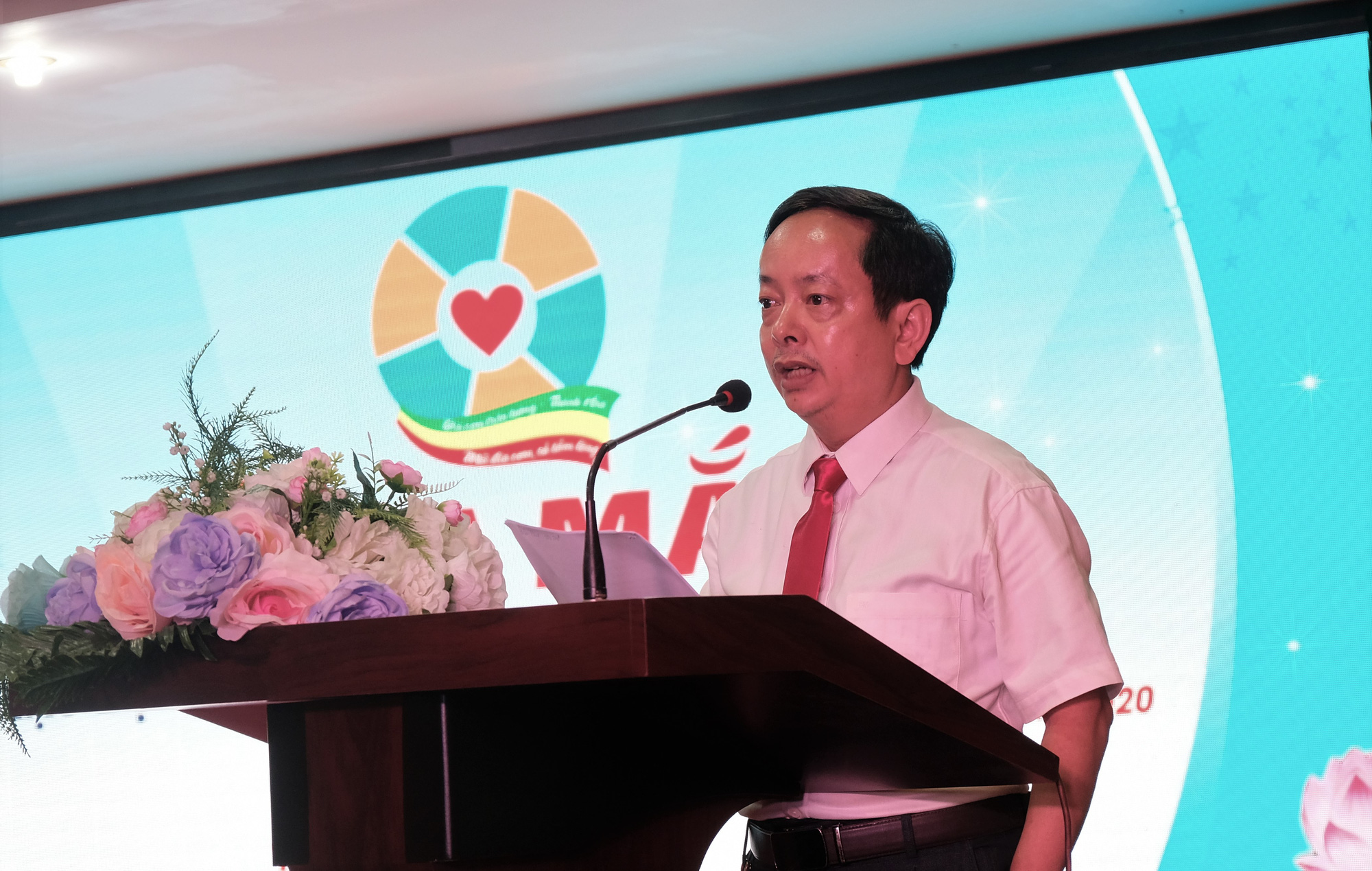 Dĩa cơm trên tường giúp bệnh nhân nghèo đã có mặt tại Thanh Hóa - Ảnh 2.
