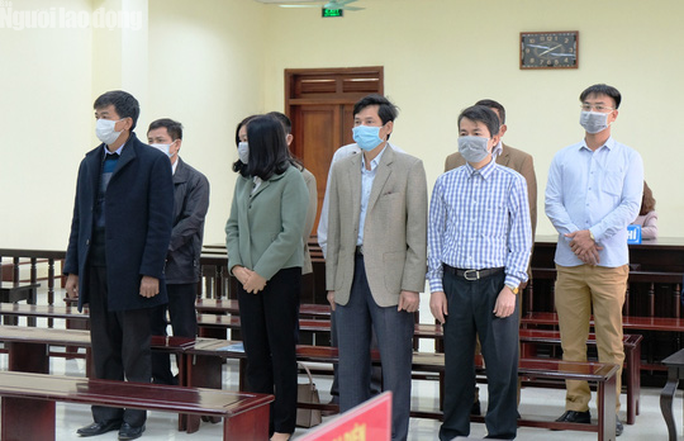 Mất cán bộ: Tiếc hay mừng?
