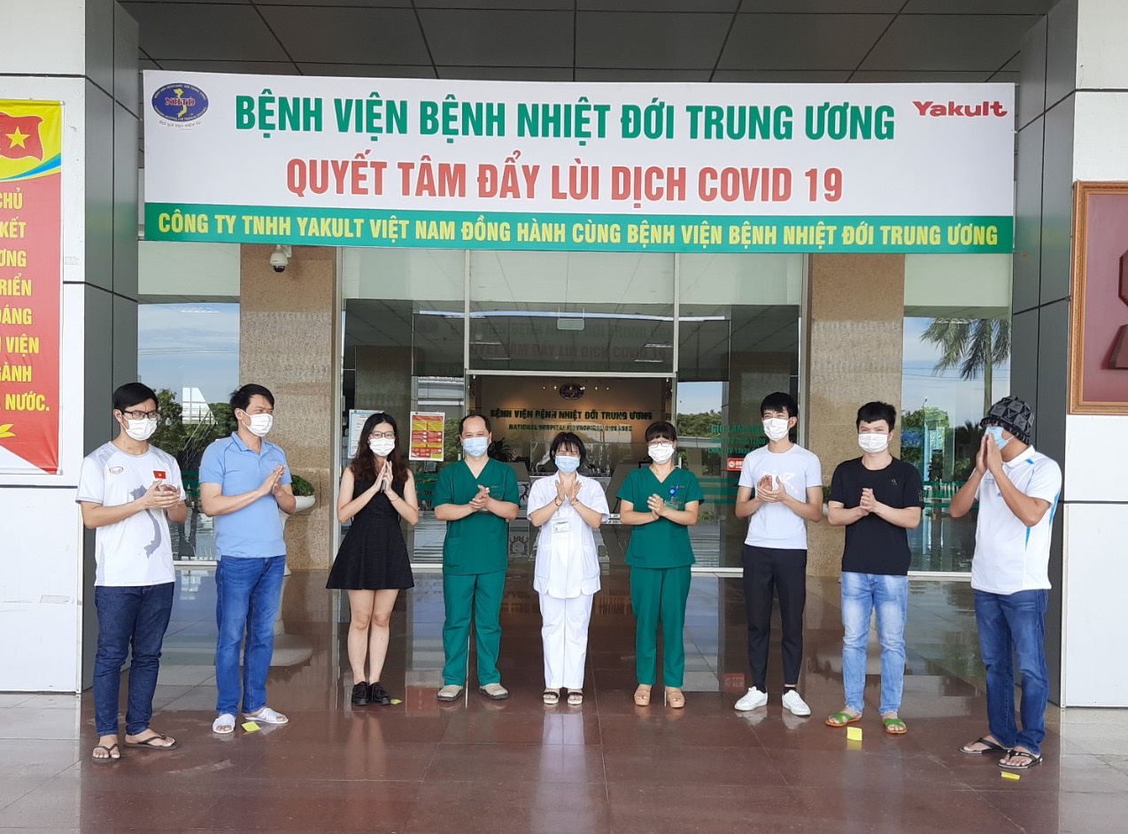 Th&ecirc;m 6 người mắc Covid-19 khỏi bệnh, Việt Nam c&ograve;n bao nhi&ecirc;u ca dương t&iacute;nh? - Ảnh 1.