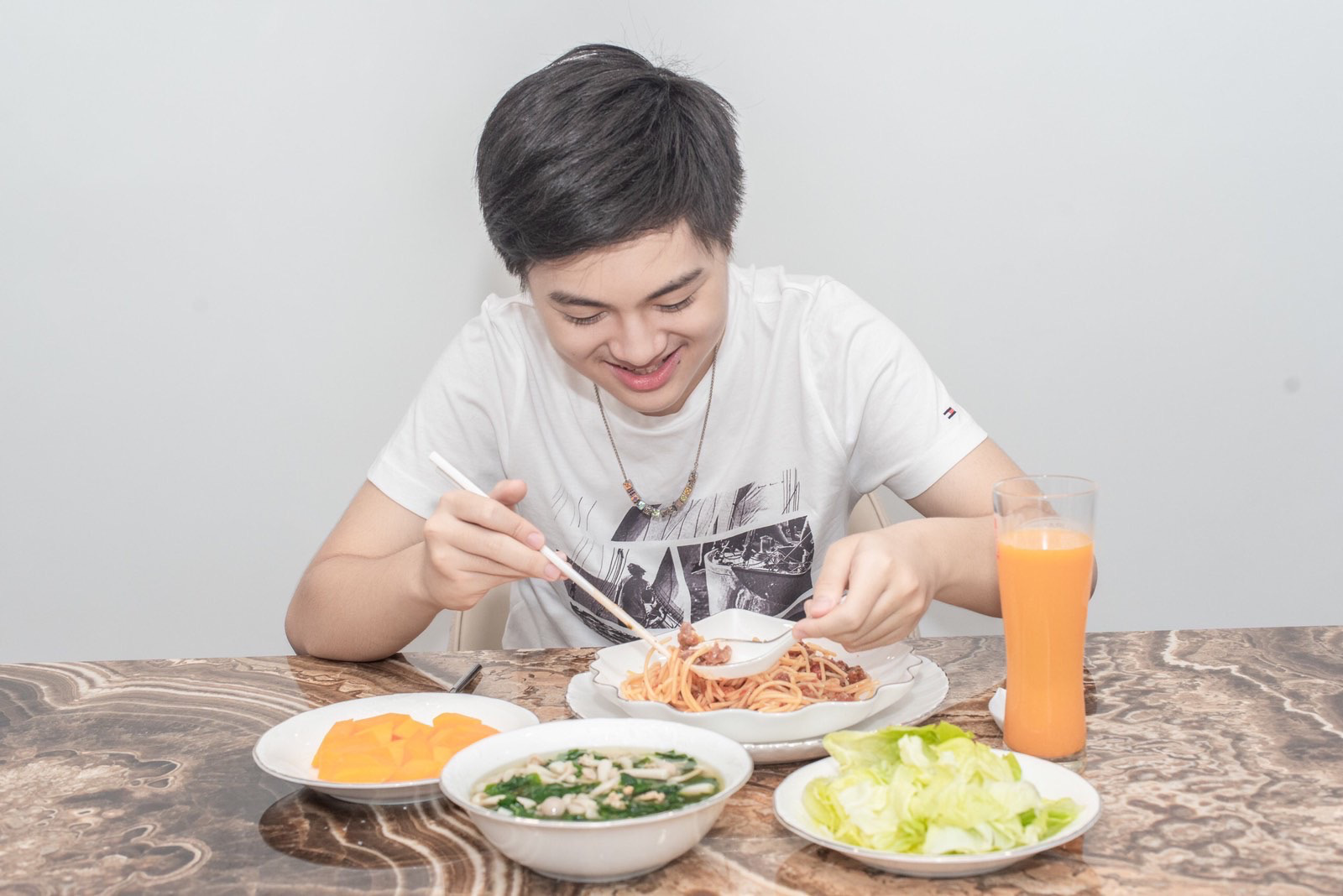 Tiết lộ b&iacute; quyết của cậu b&eacute; 15 tuổi giảm ngoạn mục 22kg trong 8 th&aacute;ng - Ảnh 4.
