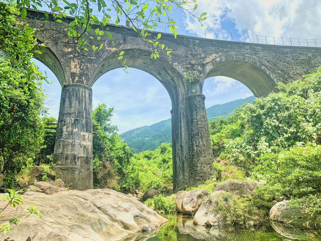 3 ngày lang thang Hội An ngắm tàu qua núi, lặn biển xem san hô