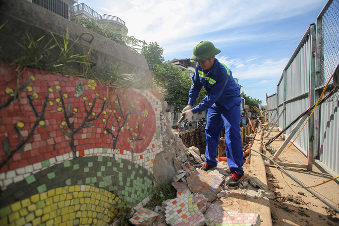 Hà Nội nói việc phá dỡ 300 m con đường gốm sứ là "bất khả kháng"
