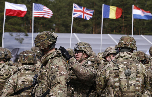 Trung Quốc chi tiêu quân sự quá lớn, NATO lên kế sách "chặt vòi bạch tuộc"