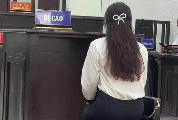 Thiếu nữ xinh đẹp đi ngủ nhờ và hành vi mờ ám bất thành - Ảnh 1.