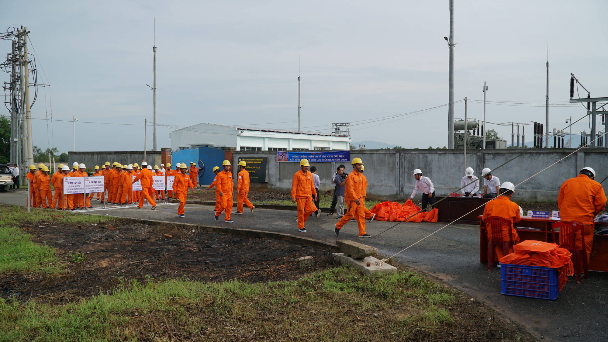 EVNSPC diễn tập phòng chống thiên tai và tìm kiếm cứu nạn - Ảnh 3.