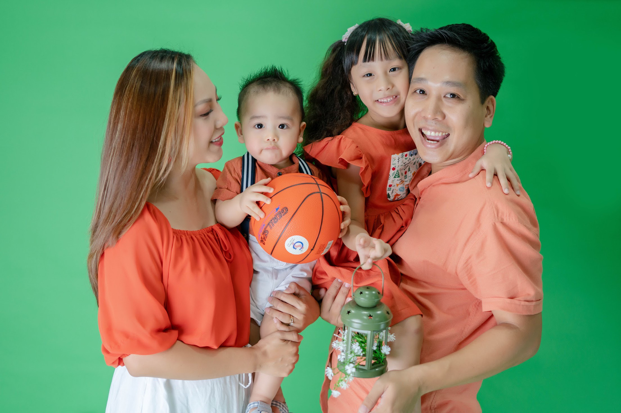 MC Đỗ Phương Thảo chia sẻ bí quyết giúp con 3 tuổi đọc sách tiếng Anh
