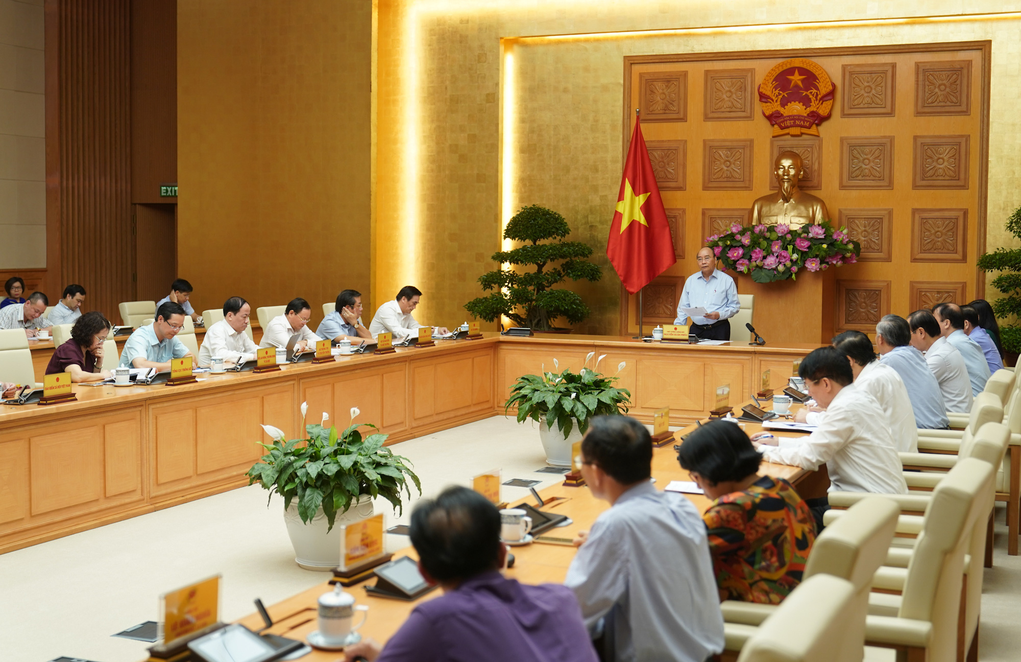 Thủ tướng: Kiểm tra, xử l&yacute; ngay bức x&uacute;c của c&aacute;c trường hợp tiền điện tăng đột biến - Ảnh 2.