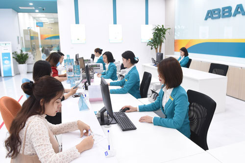 Doanh nghiệp hưởng lợi từ lãi vay giảm