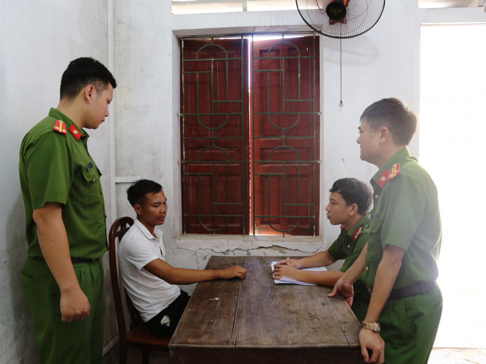 Truy sát công an xã khi được gửi giấy mời lên làm việc