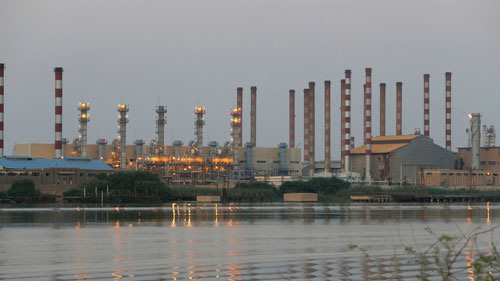 Đằng sau "cái bắt tay" âm thầm giữa Bắc Kinh và Tehran