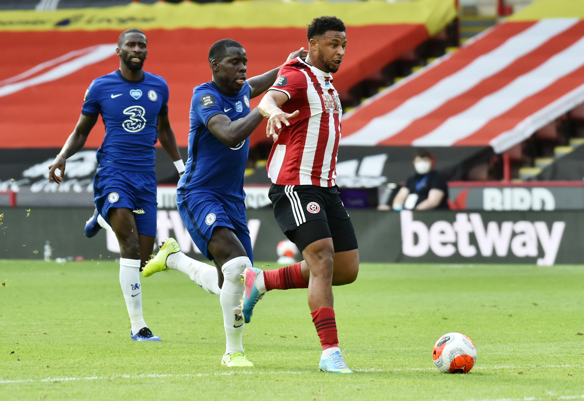 Địa chấn Bramall Lane, Chelsea thua tan tác Sheffield United