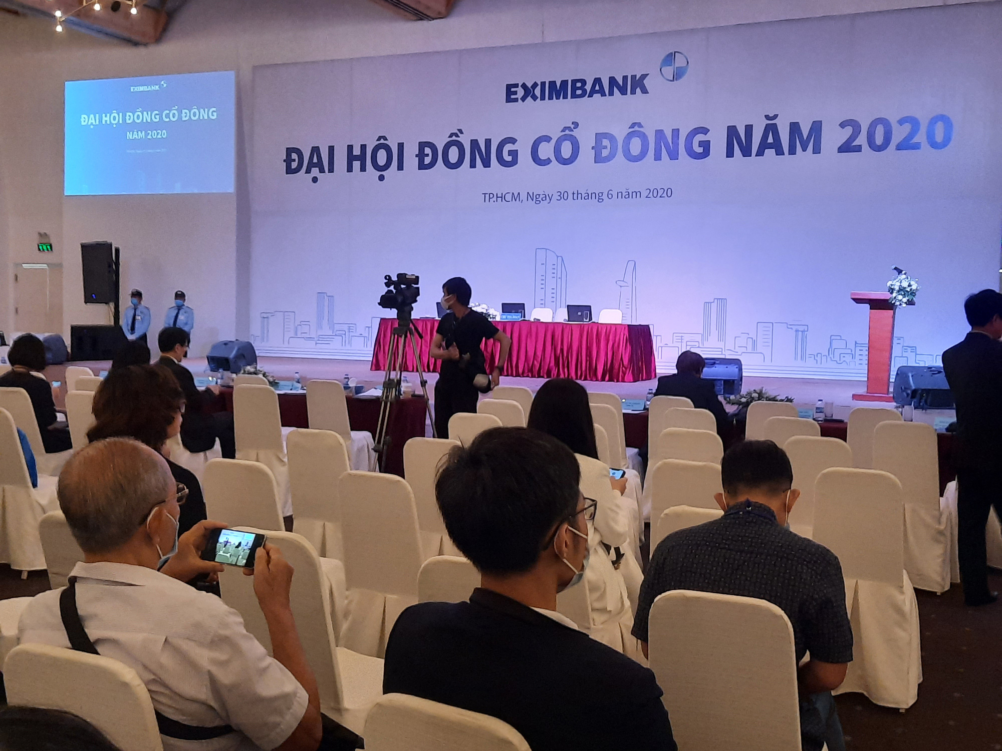 Sumitomo Mitsui Banking yêu cầu Eximbank tổ chức đại hội cổ đông bất thường lần 2 - Ảnh 1.
