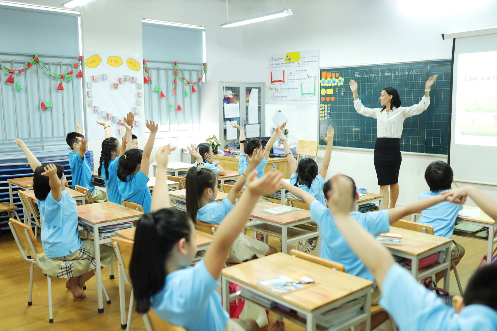 Ứng xử văn minh có thể nhận học bổng hơn 200 triệu đồng - Ảnh 1.