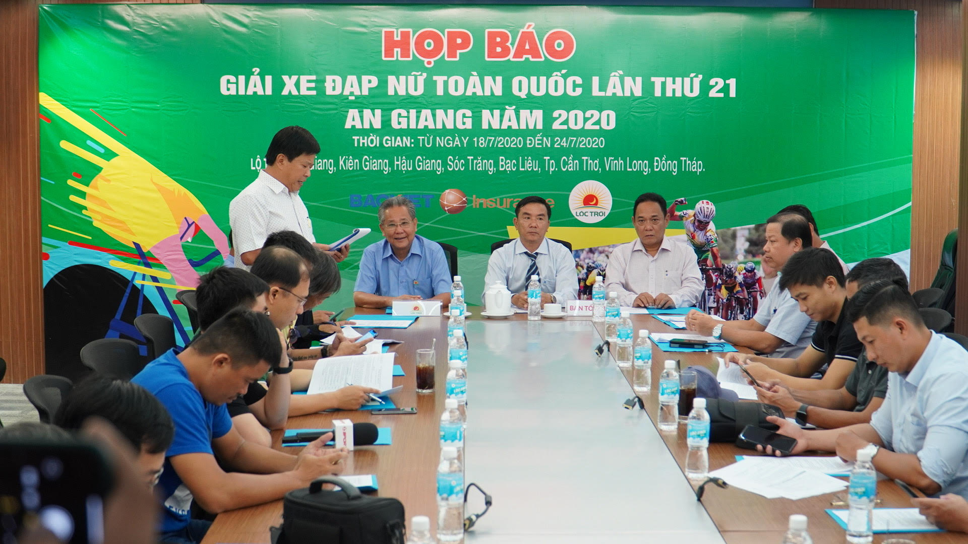 Xuất hiện thêm giải Áo hồng tại cuộc đua xe đạp nữ An Giang 2020 - Ảnh 1.
