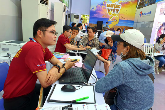 NGÀY HỘI DU LỊCH TP HCM: Nhộn nhịp tour kích cầu