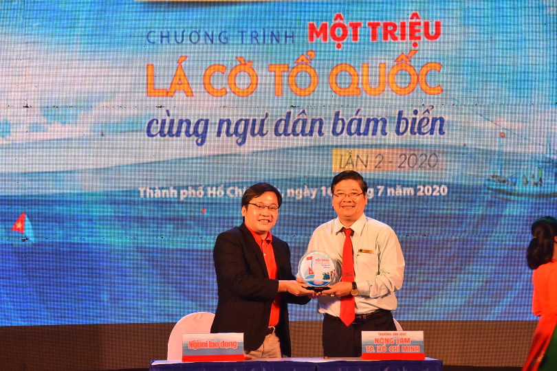 MỘT TRIỆU L&Aacute; CỜ TỔ QUỐC C&Ugrave;NG NGƯ D&Acirc;N B&Aacute;M BIỂN: K&yacute; kết với nhiều đơn vị đồng h&agrave;nh - Ảnh 6.
