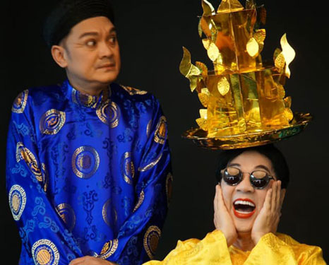 Khóc cười với "Cậu đồng" tái dựng