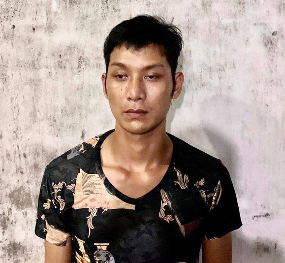 Chủ nợ chặn con nợ giữa đường đổ xăng l&ecirc;n người ch&acirc;m lửa đốt - Ảnh 1.