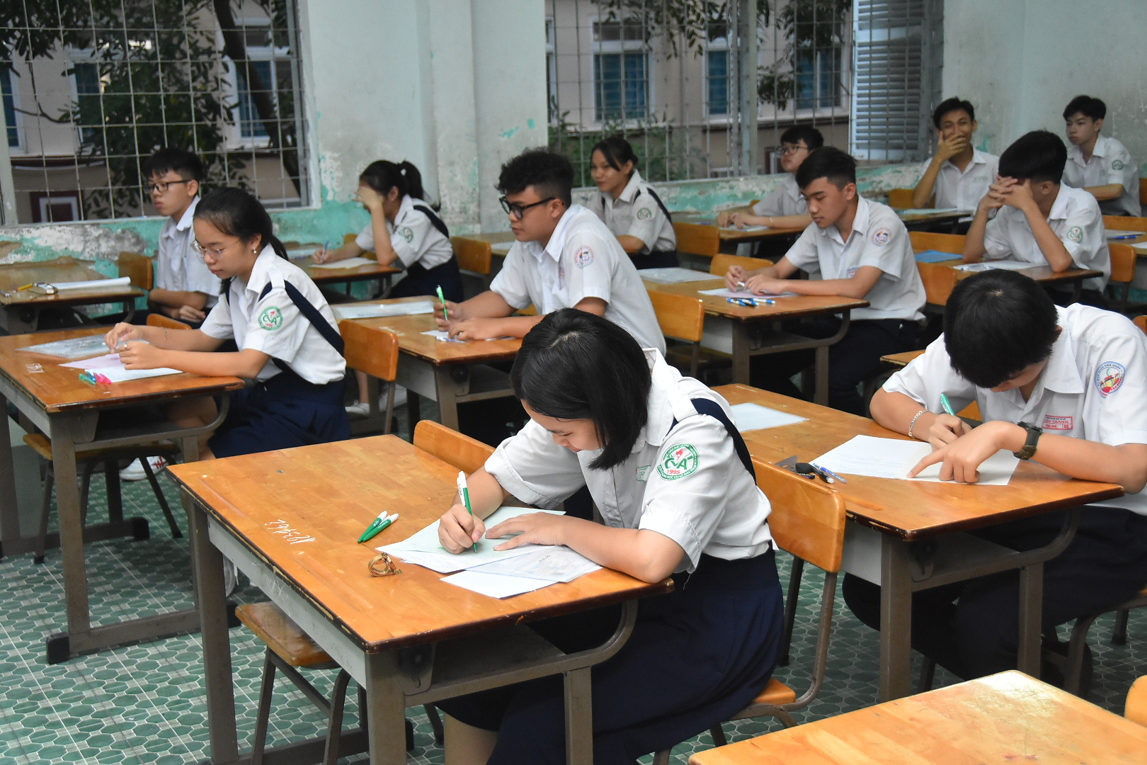 Thi môn văn: Bắt đầu cuộc đua lớp 10 công lập