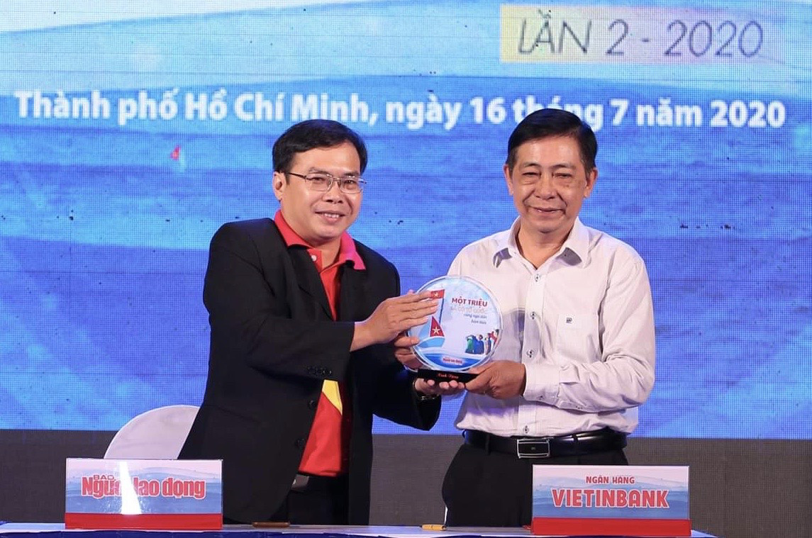 MỘT TRIỆU L&Aacute; CỜ TỔ QUỐC C&Ugrave;NG NGƯ D&Acirc;N B&Aacute;M BIỂN: K&yacute; kết với nhiều đơn vị đồng h&agrave;nh - Ảnh 9.