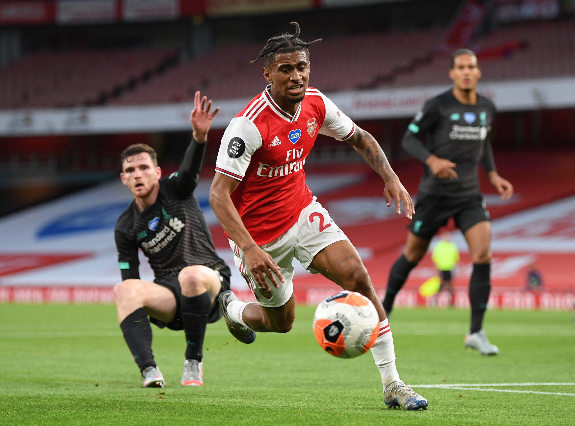 C&ocirc;ng l&agrave;m thủ ph&aacute;, Liverpool thua sốc trước Arsenal ở Emirates - Ảnh 6.