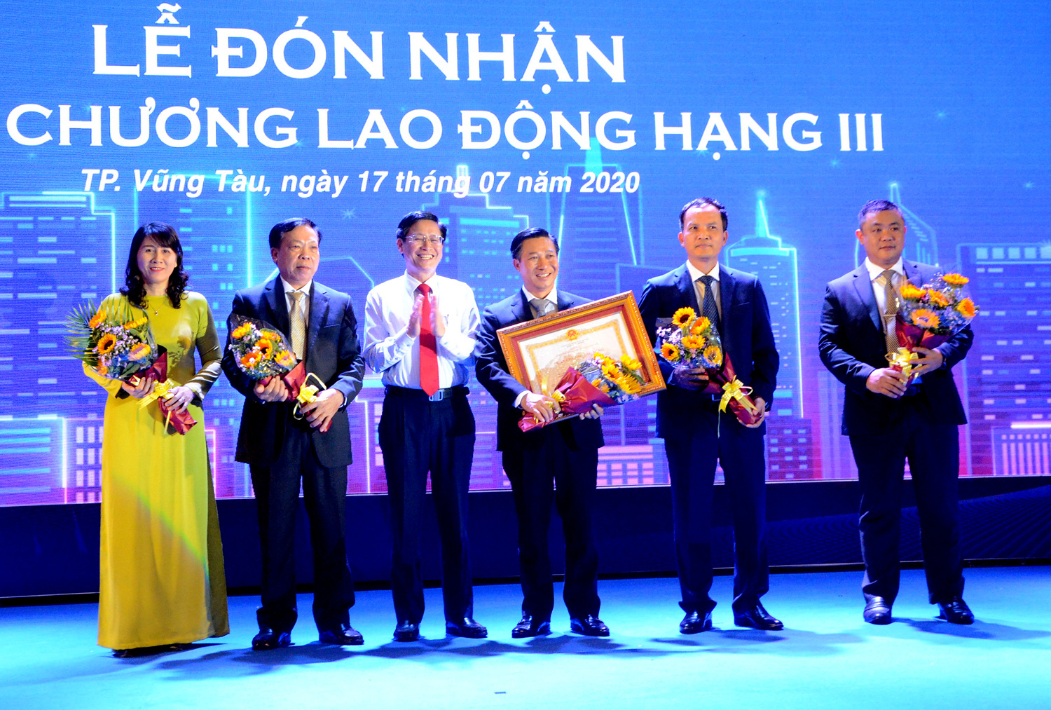DIC số 4 vinh dự đ&oacute;n nhận Hu&acirc;n chương Lao động hạng Ba - Ảnh 2.