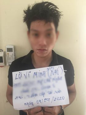 TP HCM: Bắt đ&ocirc;i nam nữ l&agrave;m liều l&uacute;c rạng s&aacute;ng - Ảnh 1.