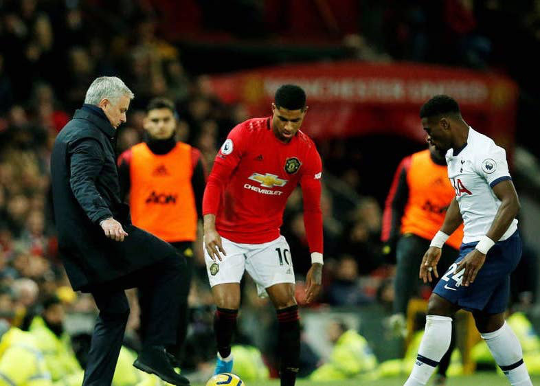 Jose Mourinho "chọc ngoáy" Man United, chê đội bóng cũ ăn may