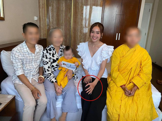 Ninh Dương Lan Ngọc xin lỗi khi bị chỉ trích tác phong từ thiện