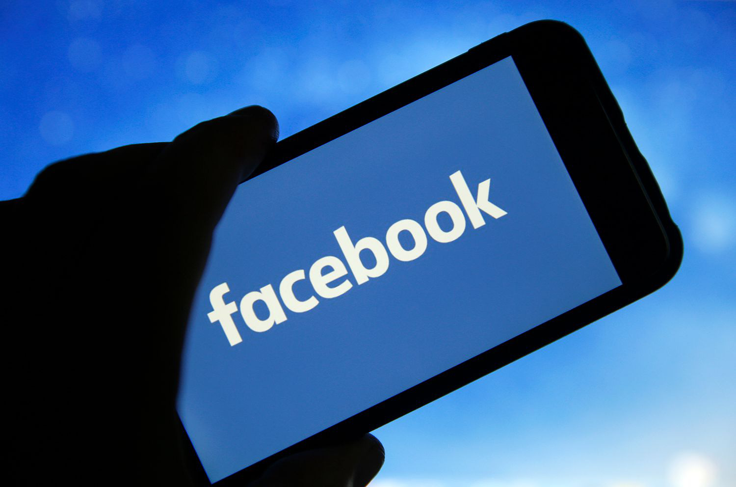 Chê bai, trêu chọc người khác trên facebook: Có dễ phạt không?