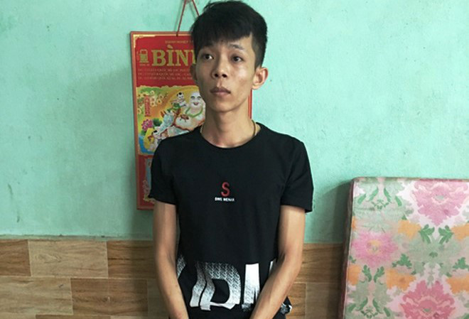 Nh&oacute;m nam nữ ph&ecirc; ma t&uacute;y trong ph&ograve;ng trọ nhiều đồ chơi t&igrave;nh dục - Ảnh 1.