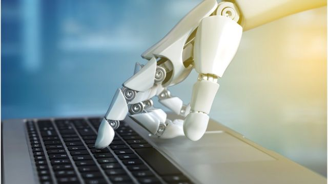 Robot viết sách, làm thơ