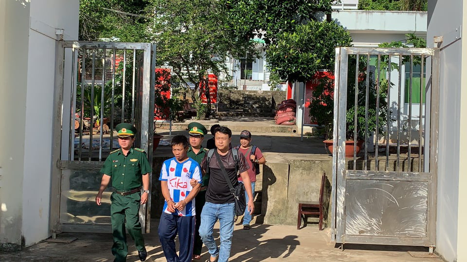 Trốn ra biển, thay t&ecirc;n đổi họ, kẻ trộm đồ thờ c&uacute;ng vẫn bị bắt - Ảnh 2.