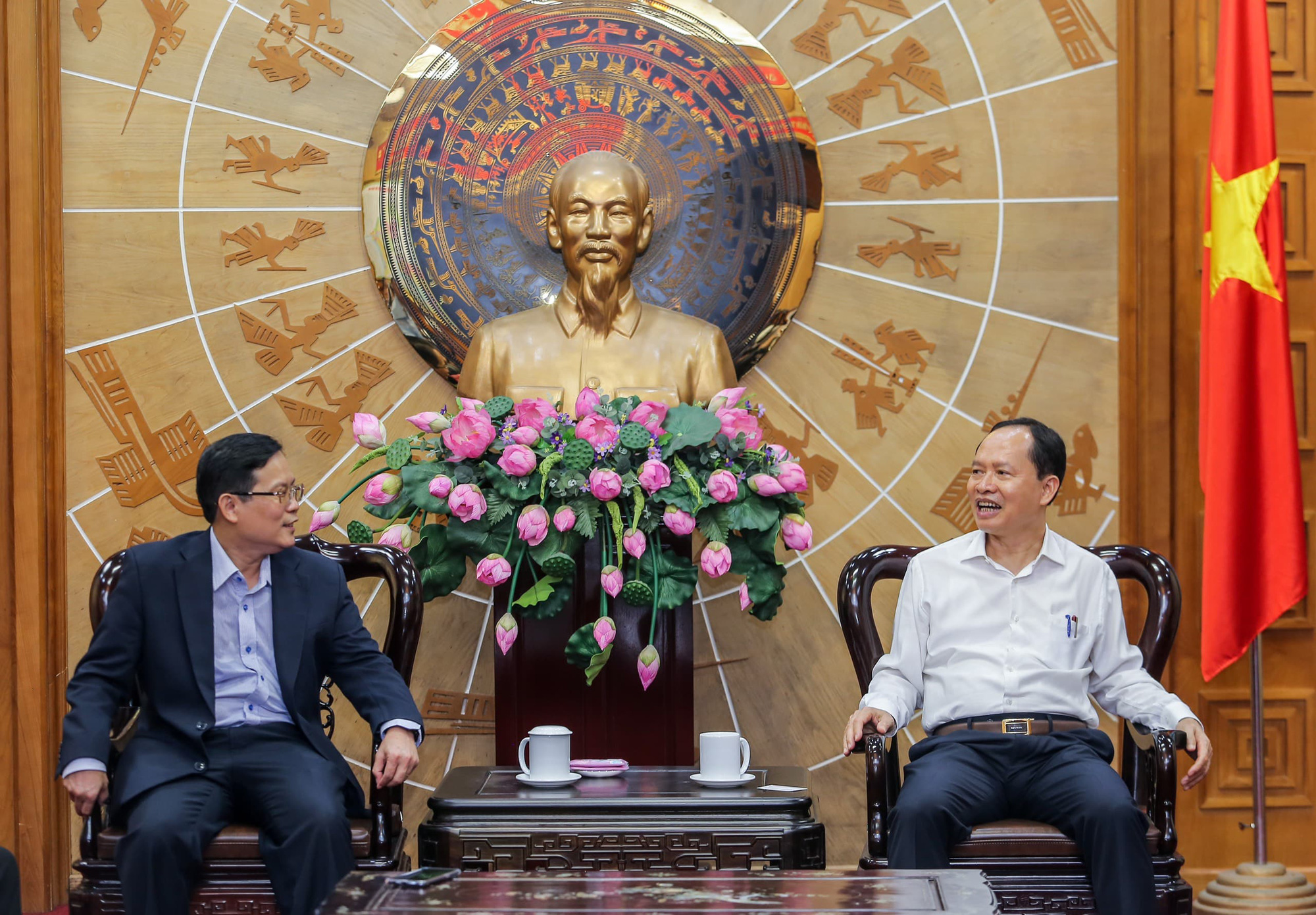 Thanh H&oacute;a v&agrave; B&aacute;o Người Lao Động trao đổi, hợp t&aacute;c tr&ecirc;n nhiều lĩnh vực - Ảnh 3.