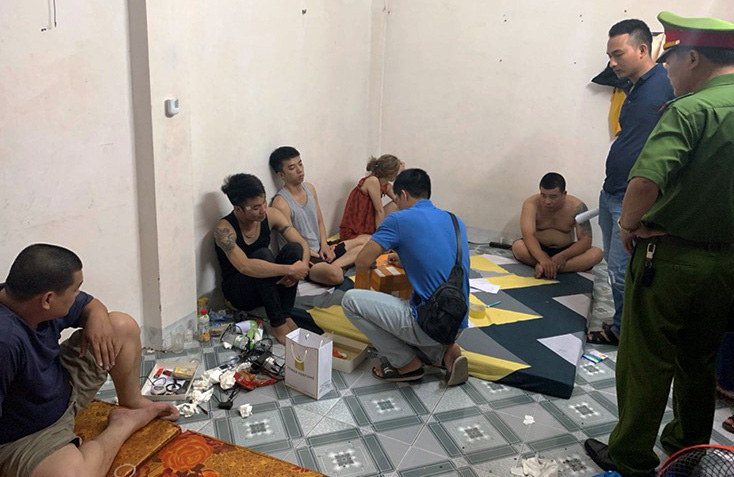 Bắt quả tang 12 "giang hồ" phía Bắc vào Quảng Bình hành nghề cho vay nặng lãi
