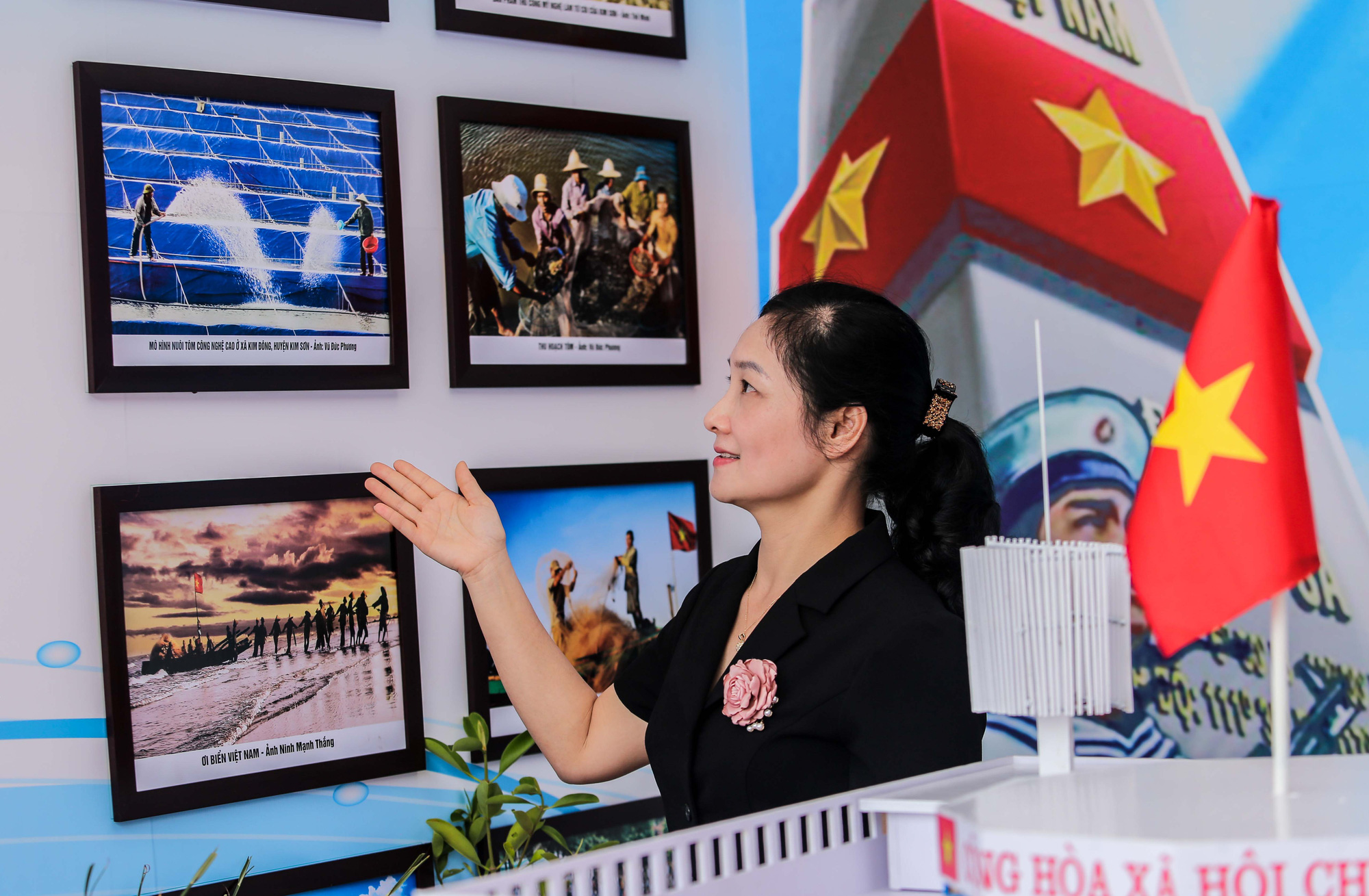 Trưng b&agrave;y 300 bức ảnh về c&ocirc;ng cuộc x&acirc;y dựng, bảo vệ chủ quyền biển, đảo Việt Nam - Ảnh 11.