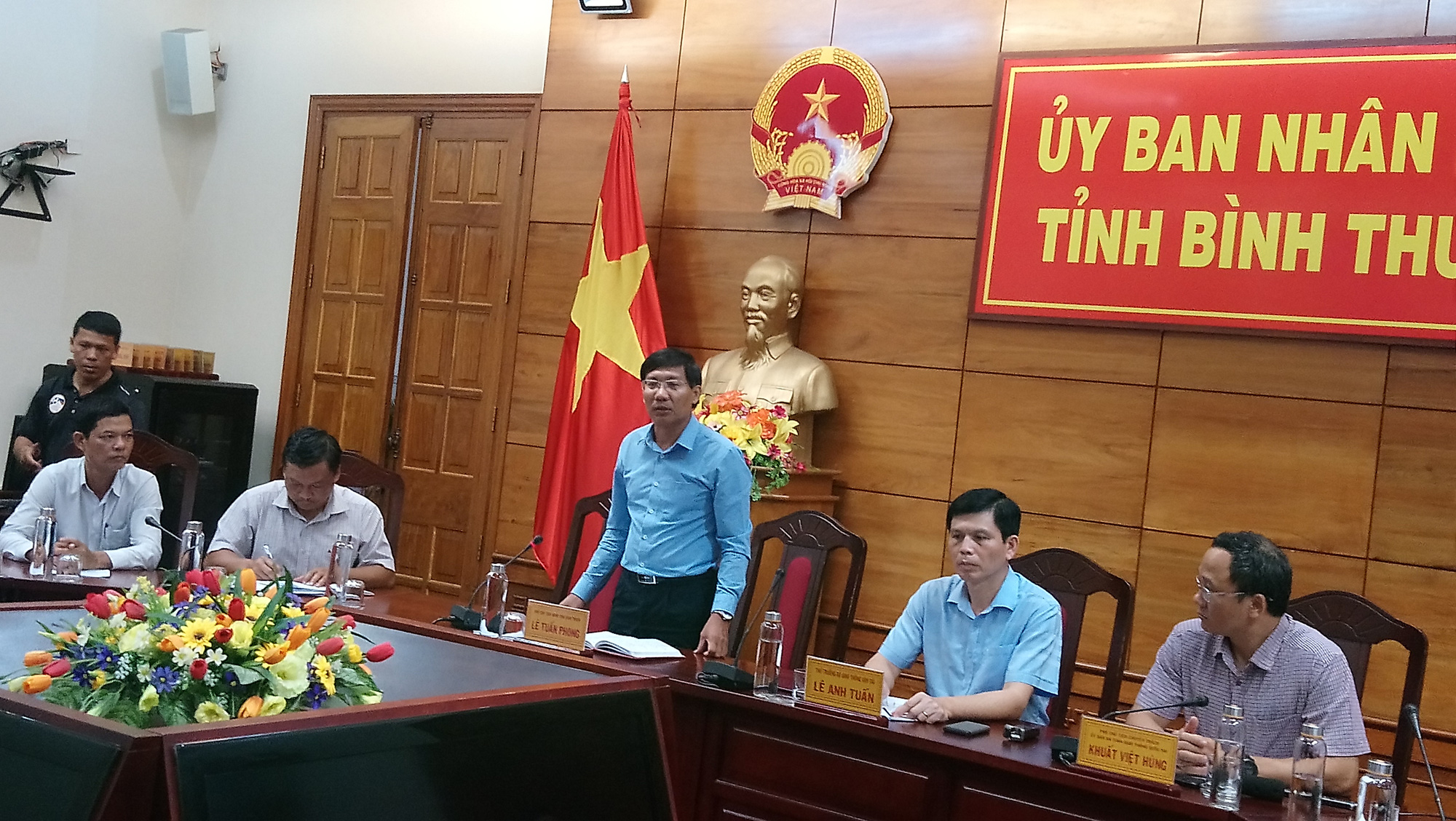 Bất ngờ về vụ tai nạn thảm khốc ở Bình Thuận: Chưa rõ ai cầm lái xe khách - Ảnh 3.
