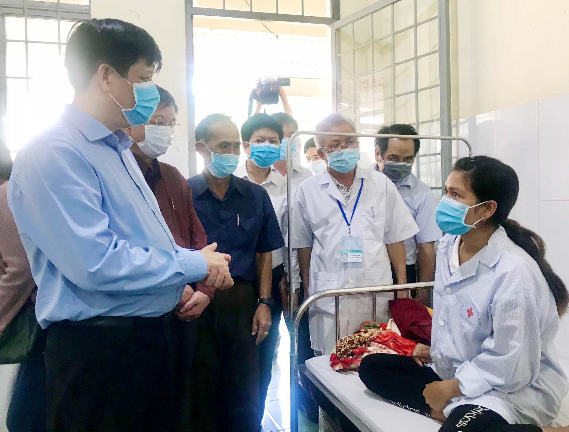 Chủ động tiêm vắc-xin để ngừa bệnh bạch hầu