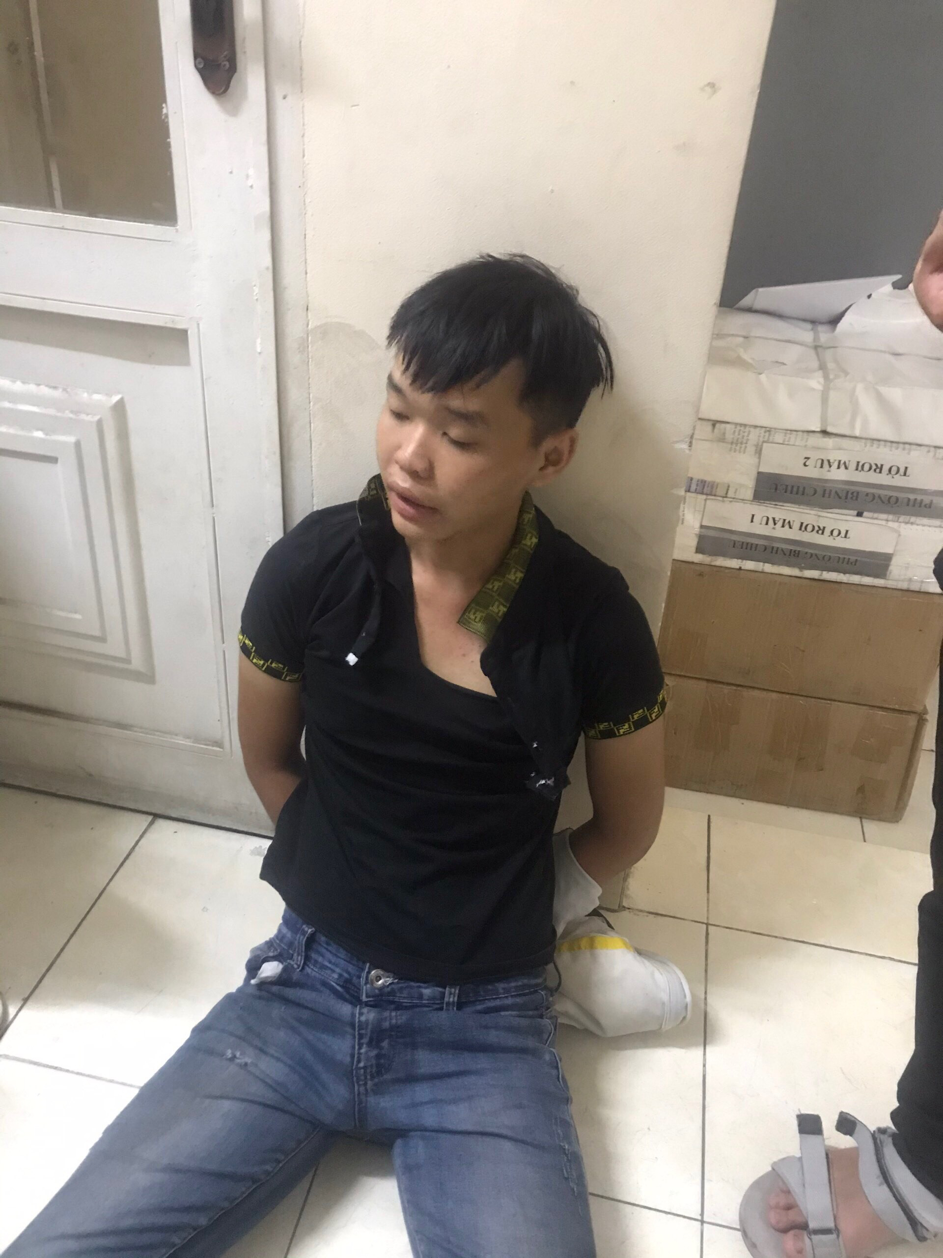 Băng cướp nguy hiểm r&igrave;nh rập ng&agrave;y đ&ecirc;m ở Thủ Đức bị t&oacute;m - Ảnh 2.