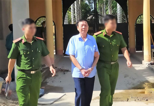 Vu khống nữ Bí thư Huyện ủy, một phóng viên "giả" bị bắt giam