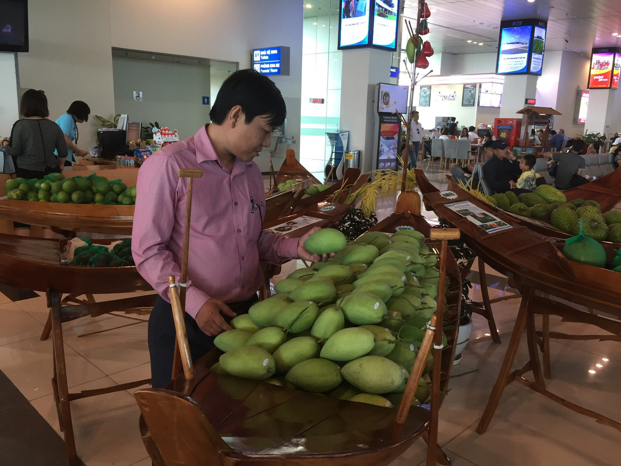 N&Ocirc;NG D&Acirc;N MIỀN T&Acirc;Y BẮT TAY L&Agrave;M &ldquo;NGƯỜI TỬ TẾ&rdquo; (*): Gầy dựng thương hiệu cho n&ocirc;ng sản - Ảnh 4.